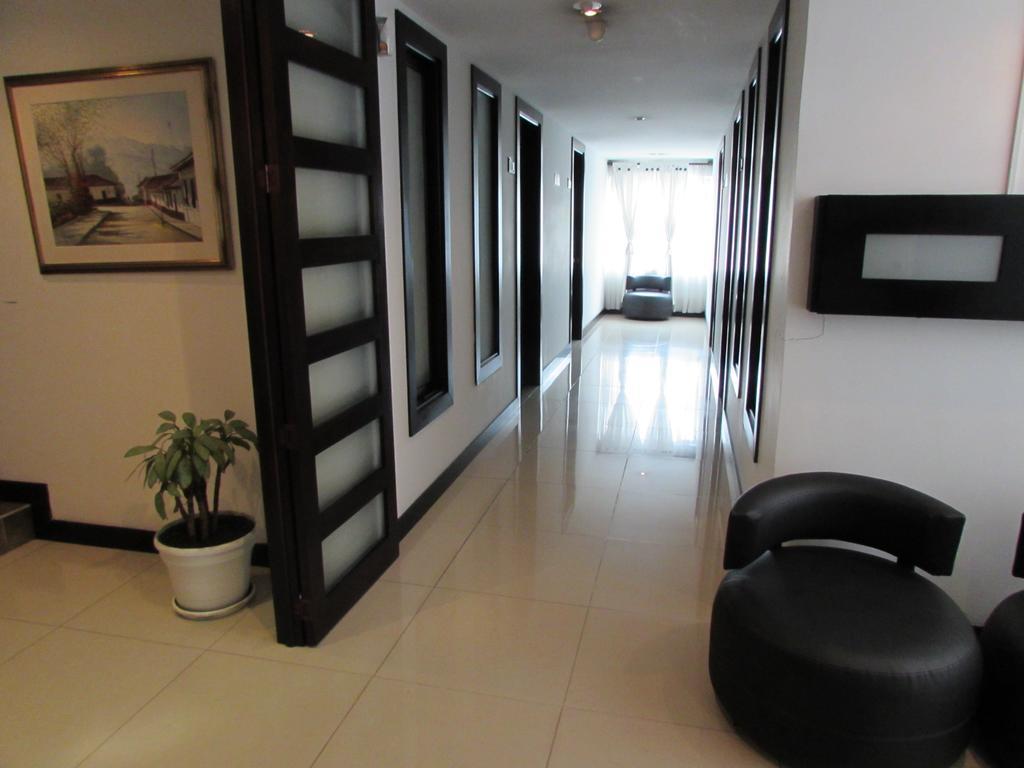 Aw Hotel Connect 33 Μπογκοτά Εξωτερικό φωτογραφία