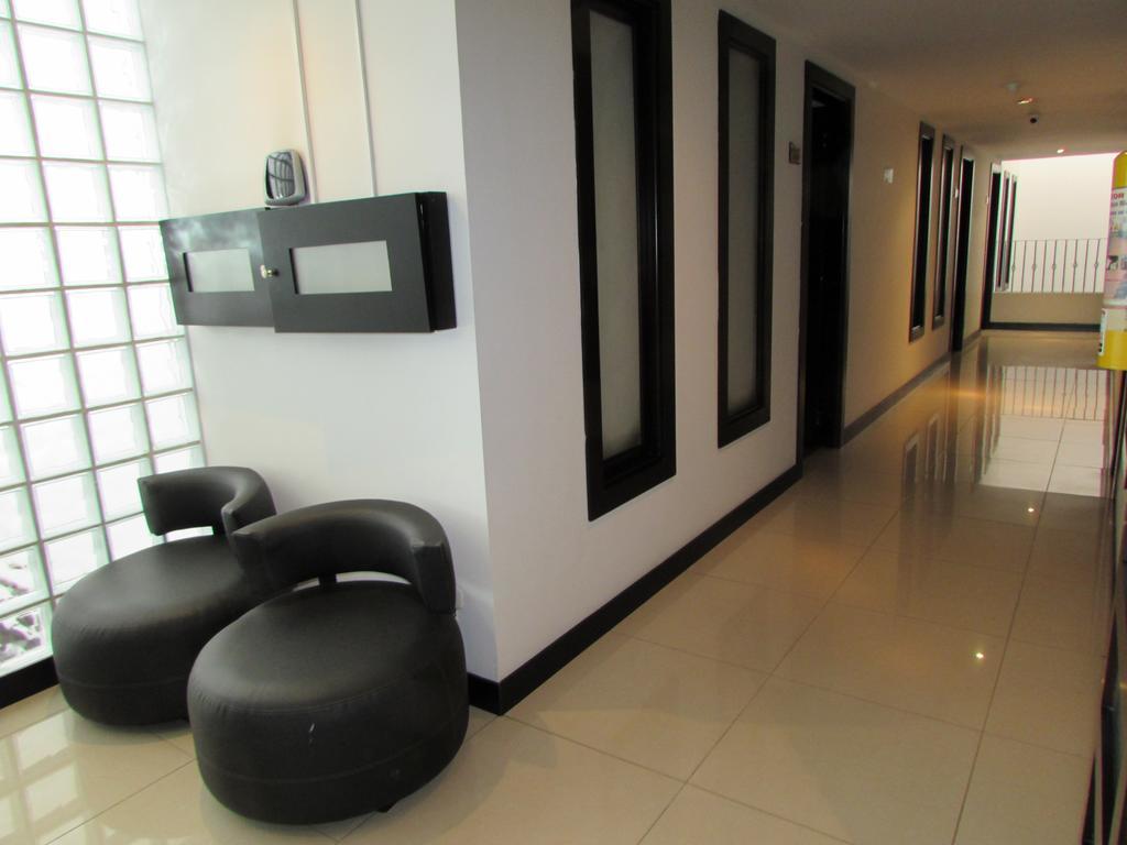 Aw Hotel Connect 33 Μπογκοτά Εξωτερικό φωτογραφία