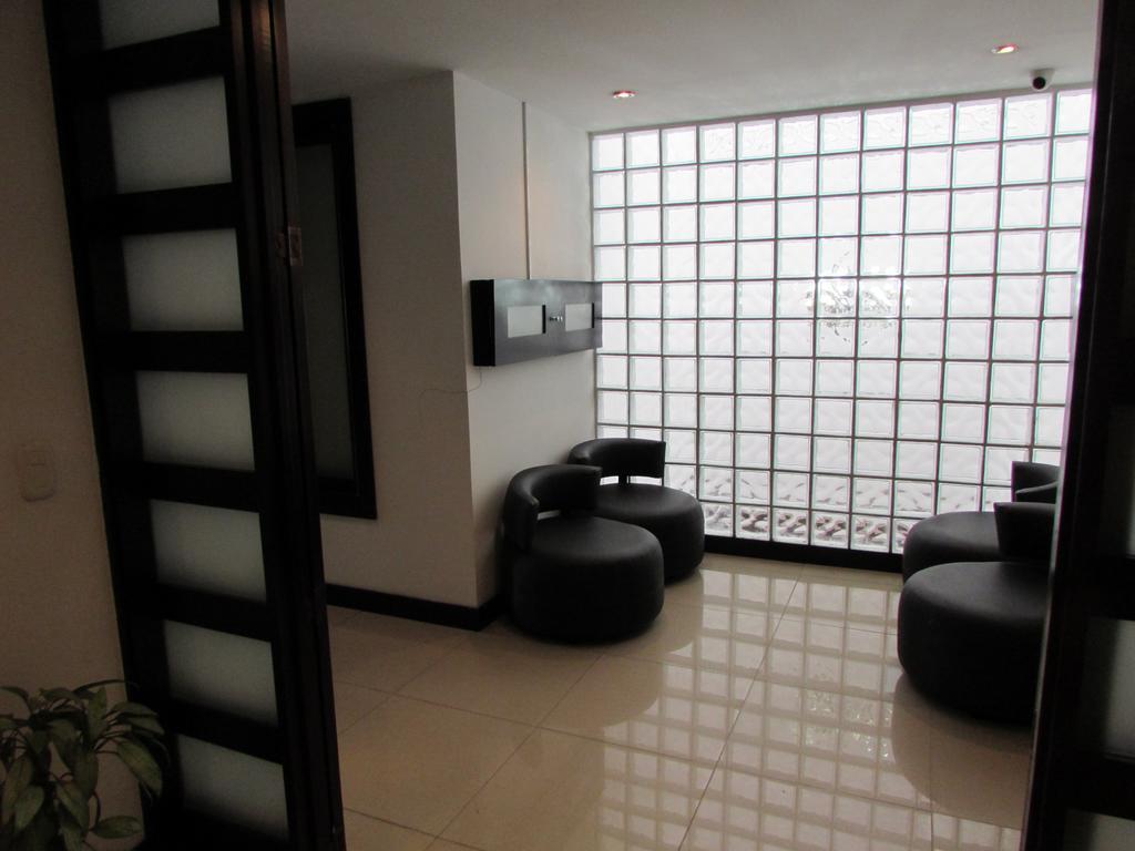 Aw Hotel Connect 33 Μπογκοτά Εξωτερικό φωτογραφία